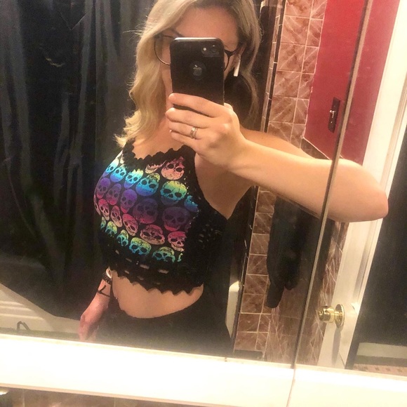 🖤 Handmade Skull Crochet Crop Top. - Picture 2 of 6